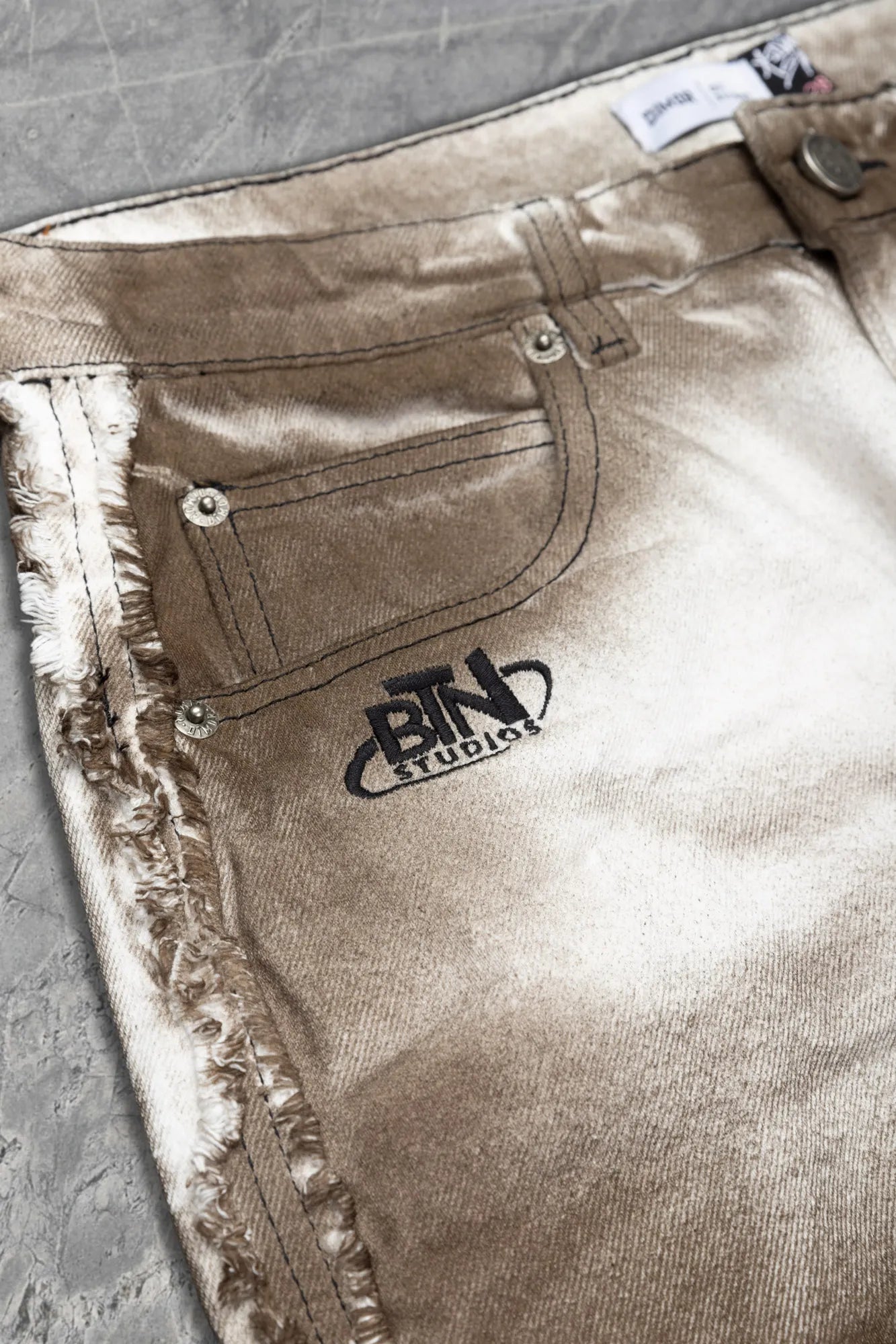 PANTALÓN FLARE ASTRUM