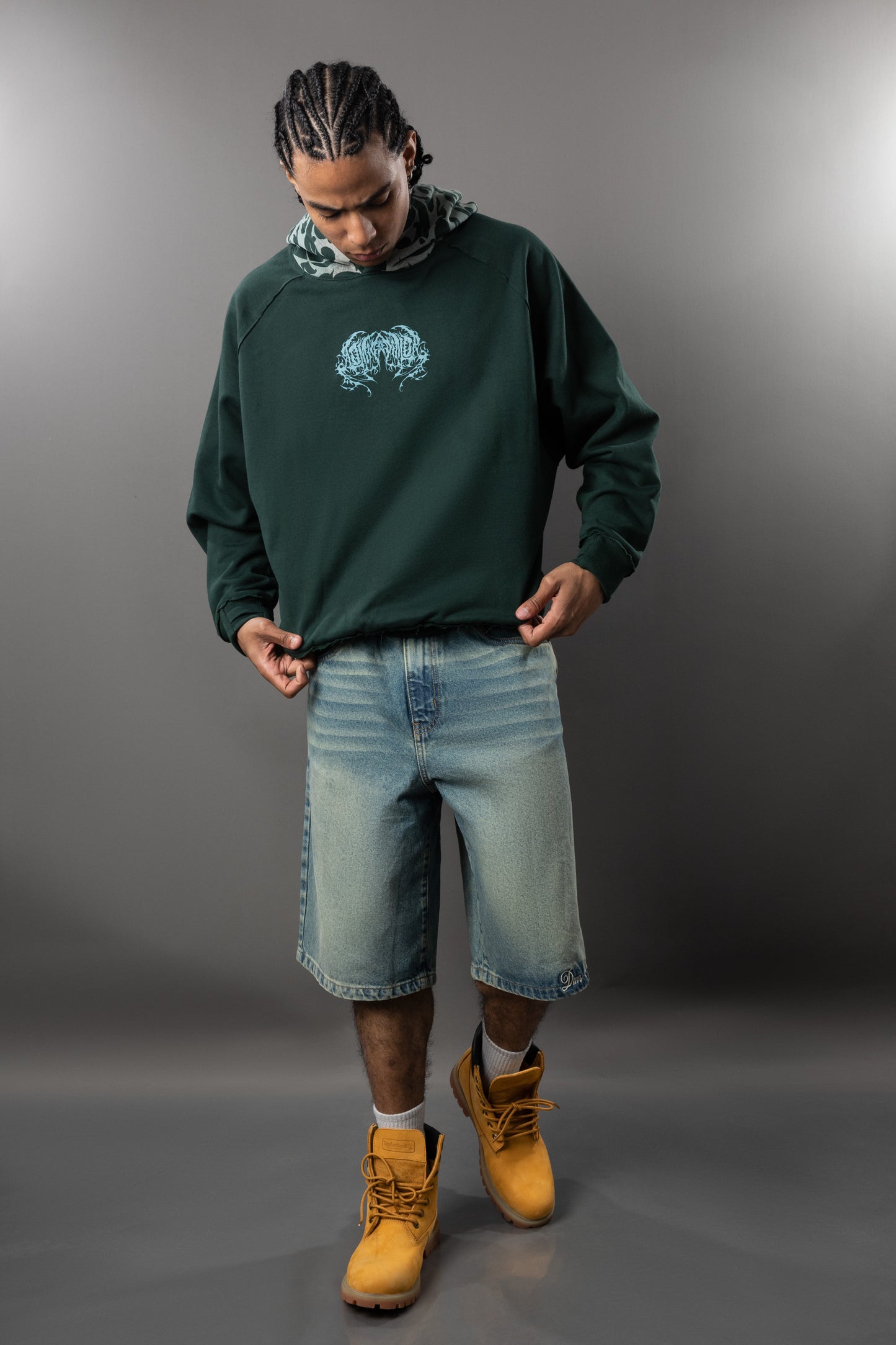 POLERA CON CAPUCHA LOCOTE