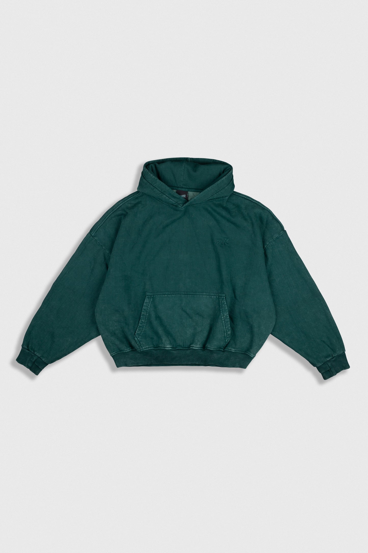 POLERA CON CAPUCHA TORNIQUET