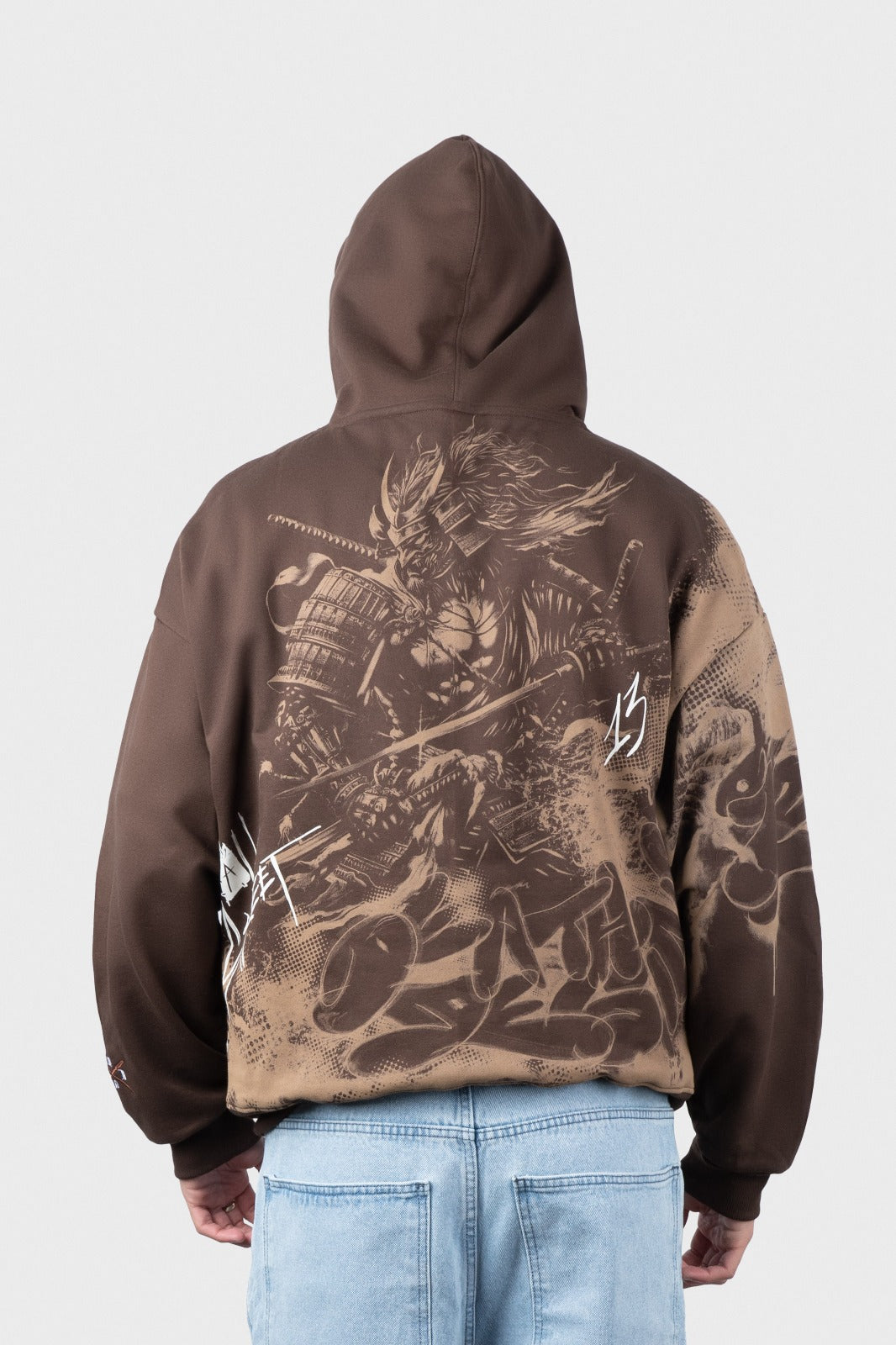 POLERA CON CAPUCHA LEE